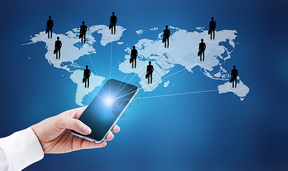 互聯網時代的“網紅臉” 鏡像、消費與審美焦慮